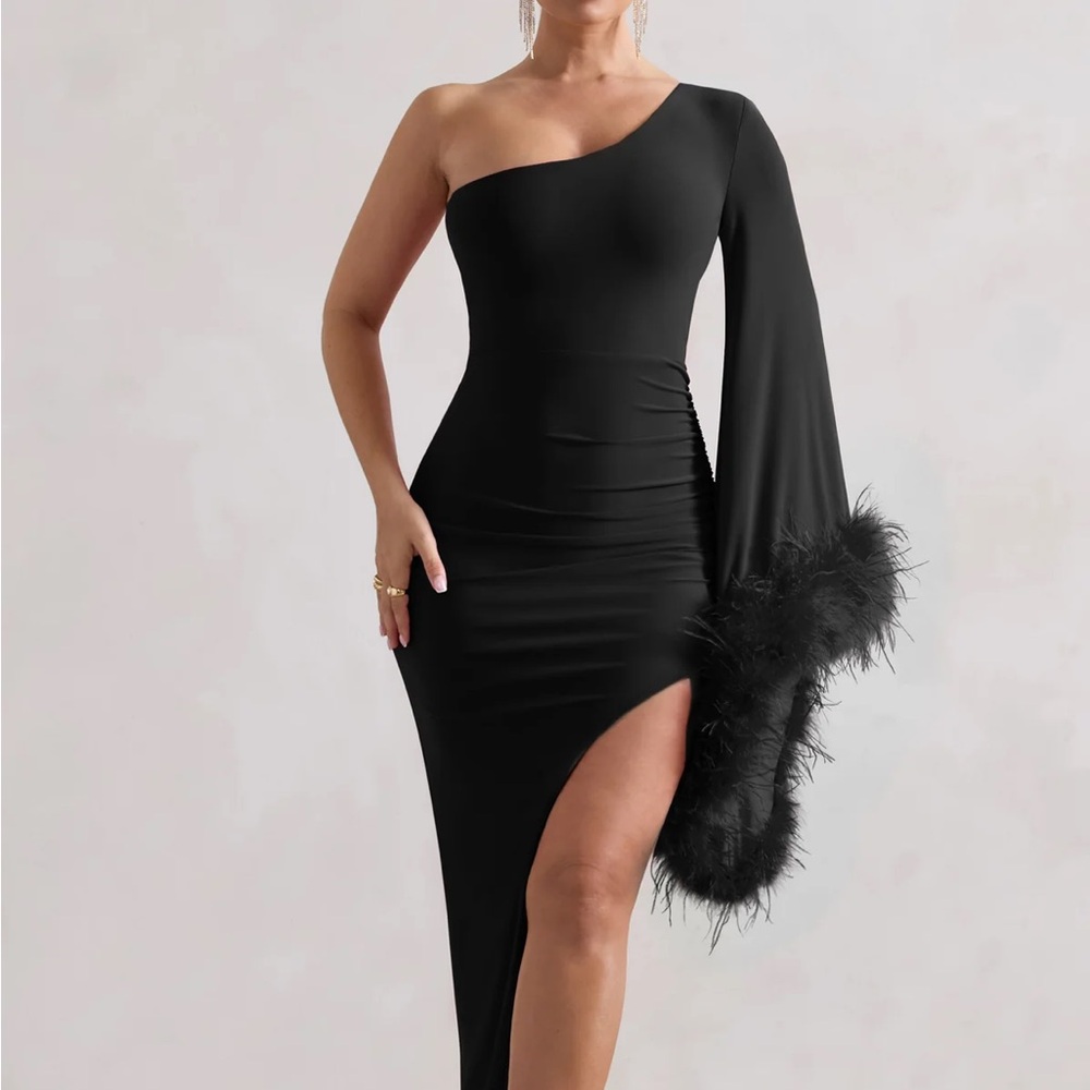 Elegant Black One-Shoulder Dress